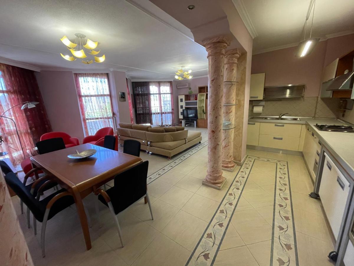 Mak Apartments Tirana Buitenkant foto
